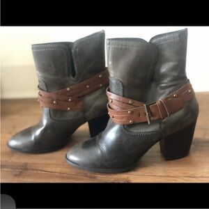 MIA Women’s Fabrizia Dk Brown  Leather Ankle Boots w/Brown Wrap Strap 6.5